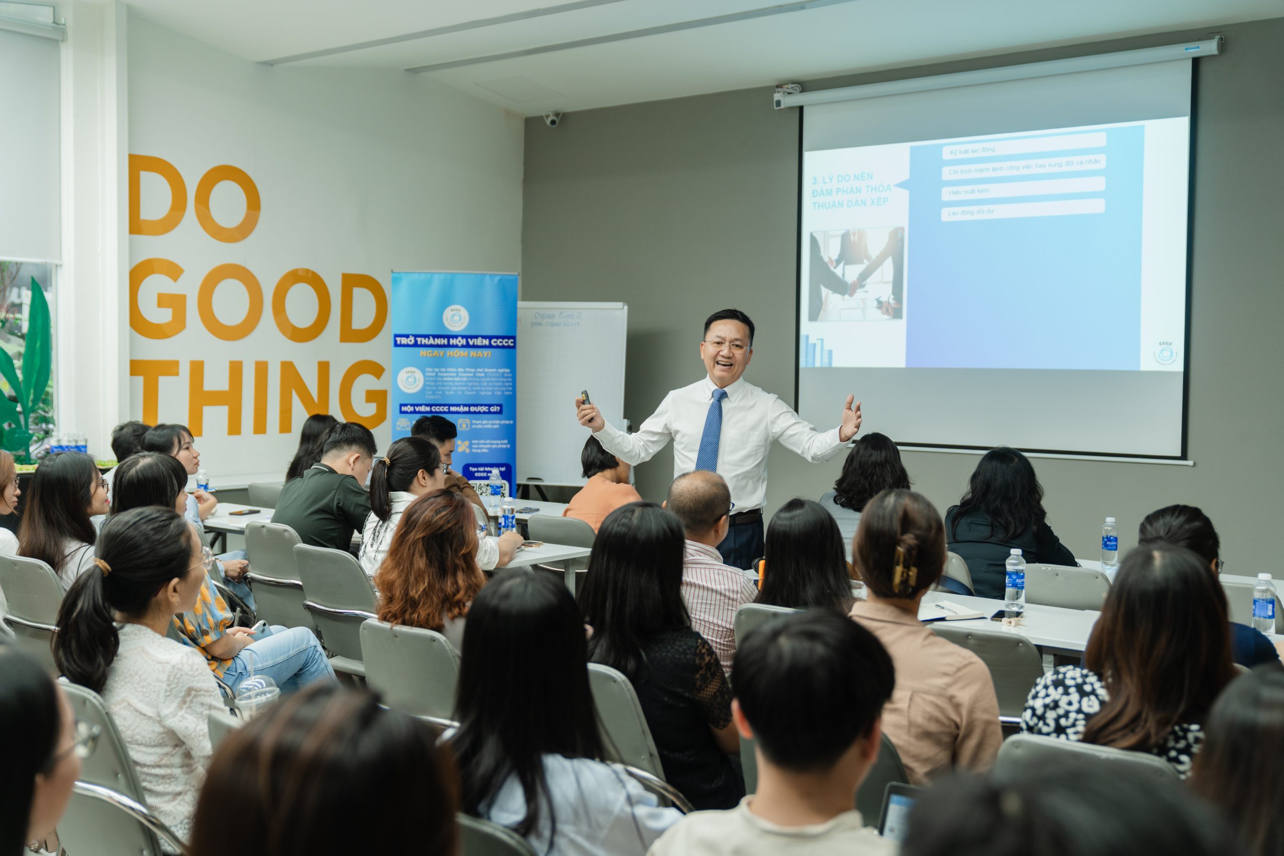 Là nơi trao đổi, chia sẻ kiến thức, kinh nghiệm chuyên môn giữa các hội viên nhằm nâng cao khả năng và kỹ năng thực hiện công việc liên quan đến pháp lý trong doanh nghiệp